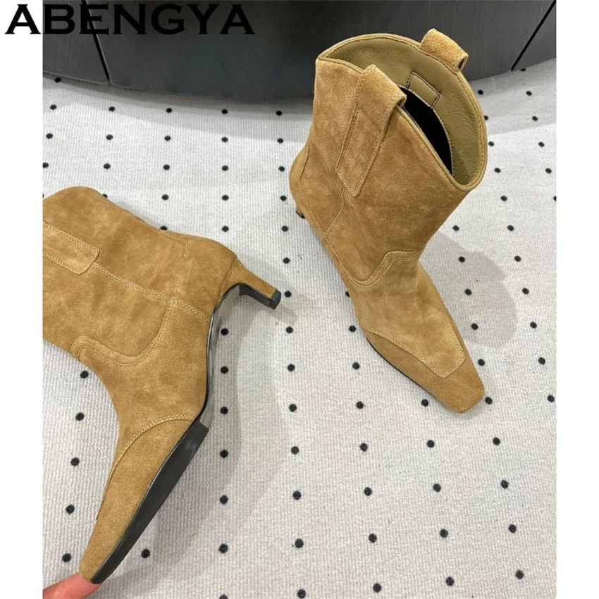 Фото ABENGYA Ботильоны из натуральной замши и котенка на каблуке, женские короткие ботинки «Челси» с острым носком, сексуальные тонкие модные ботинки, женские ботинки 2025 №1