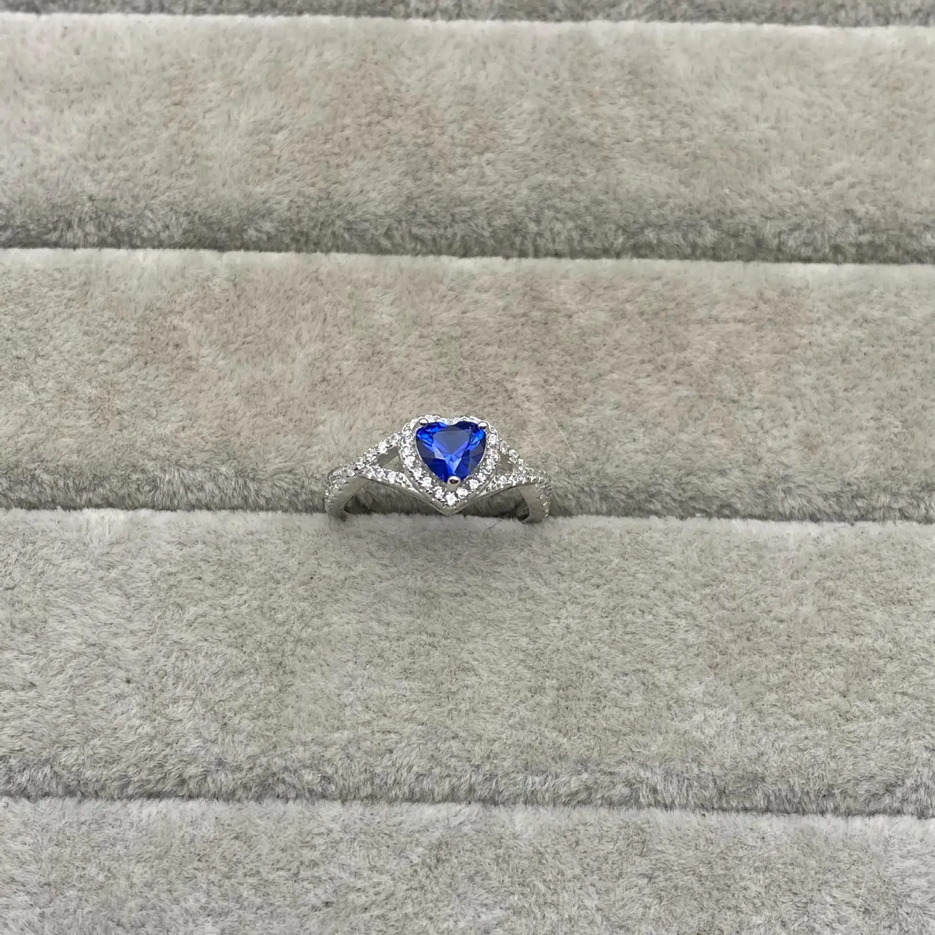 

Роскошное кольцо из стерлингового серебра S925, в форме сердца, голубого цвета, элегантное индивидуальное обручальное кольцо, Женское кольцо