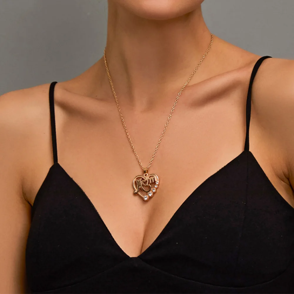 Fashion Mom Letter Necklace Women Summer Bling Diamond Heart Pendant Clavicle Chain For Mother’S Day Birthday Gifts |