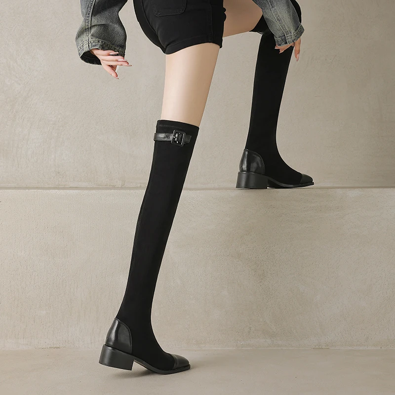 Женские высокие сапоги выше колена эластичные на квадратном среднем каблуке