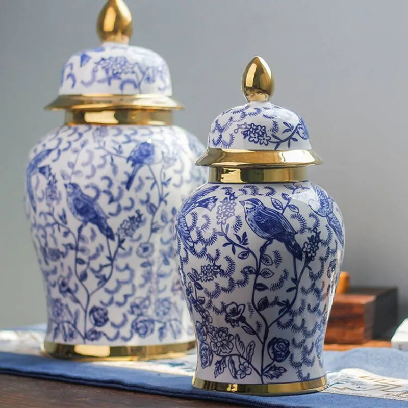 

Chinese Blue and White Porcelain General Jar Vase with Lid Storage Tank Porcelain Handicraft Ornaments Ginger Jar Decoration