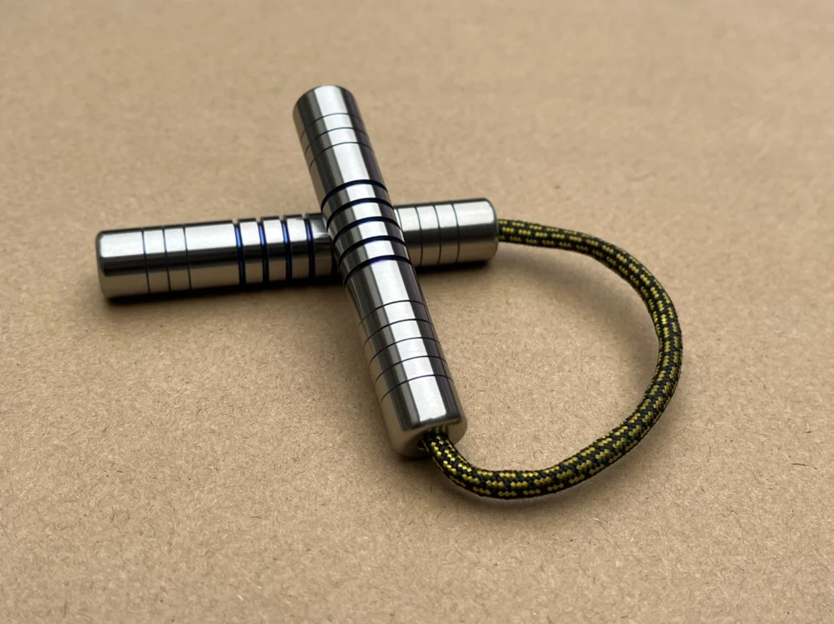 NEW Stainless Steel Mini Nunchucks Hand Tool Toy EDC Pocket Hand Machined Begleri Skill Toy Finger Exercise