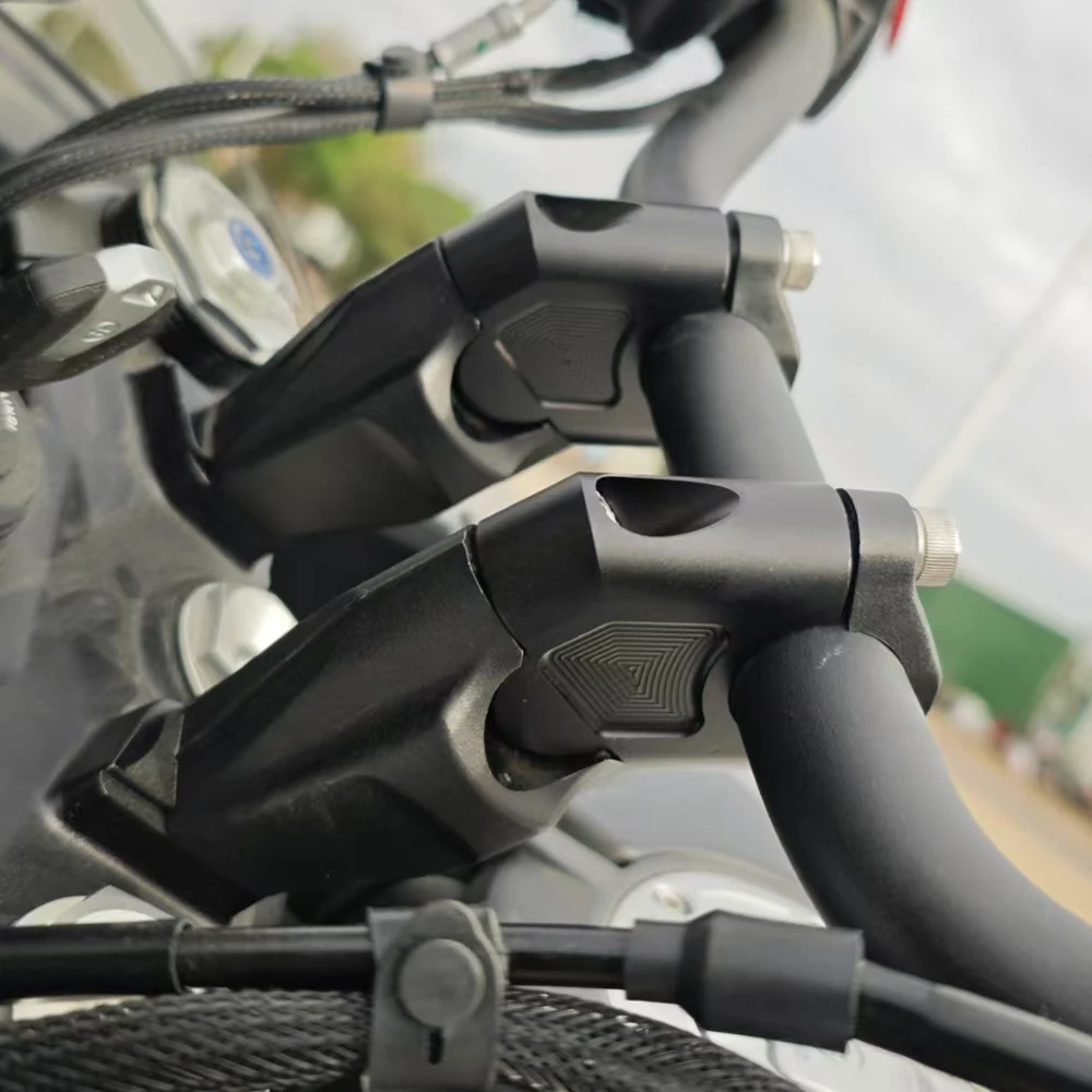 Фото Комплекты подъемников руля для мотоциклов BMW R1250GS, R1250RT, S1000XR, R1200RT: алюминиевые подъемники, приподнимающие и отдаляющие руль назад. №4
