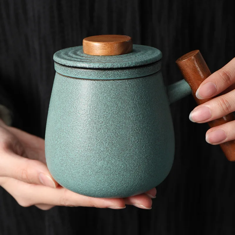 

Porcelain Tea Set Luxury Tea Cup with Strainer Tea Separation Cup Elegant Christmas Gift Cups Ceramic Glaze Chinese Travel Mug