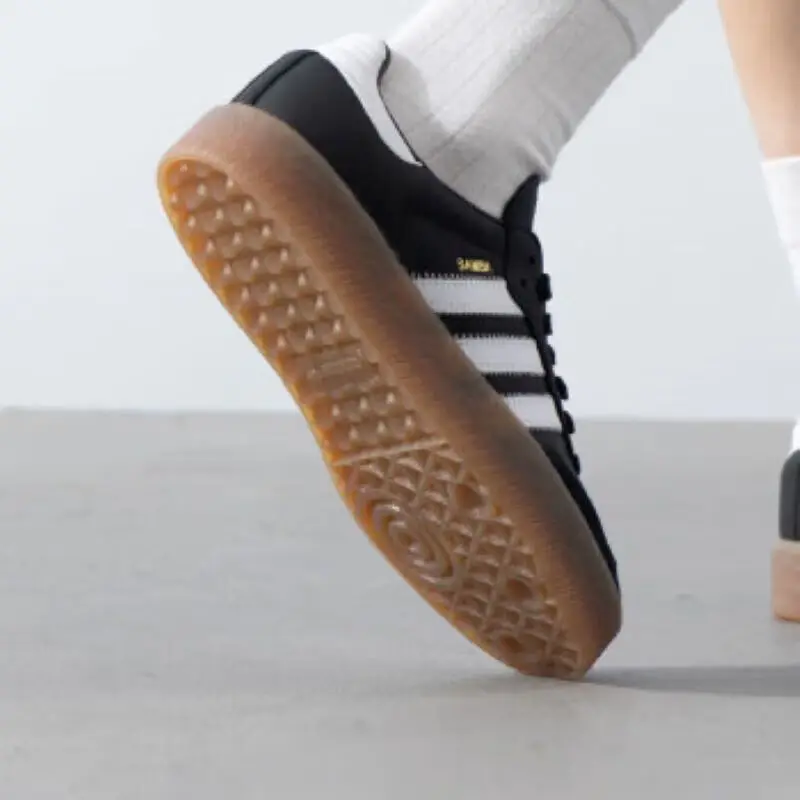 Женская обувь Adidas Clover повседневная с низким берцем JI1350