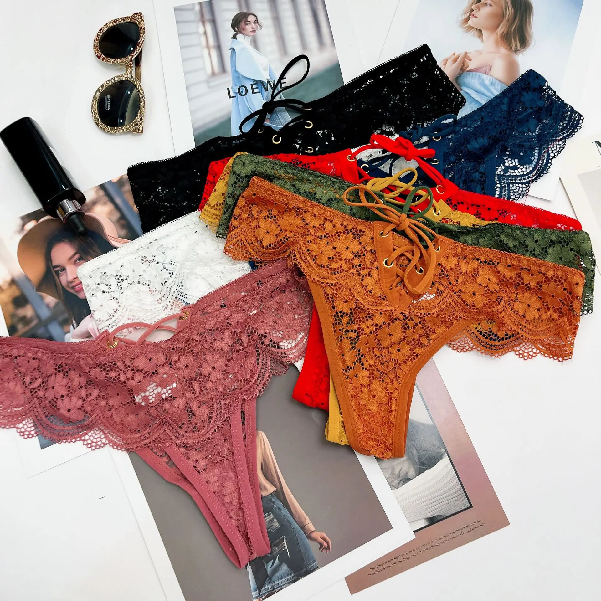 

2022 New Women's Underwear Sexy Lace Panties Plus Size Fashion Hollow Out G-String Mid Waist Seamless Underpants Lingerie