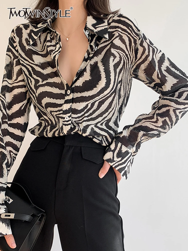 

TWOTWINSTYLE Vintage Leopard Shirt For Women Lapel Collar Long Sleeve Button Through Colorblock Shirts Female 2022 Clothing New