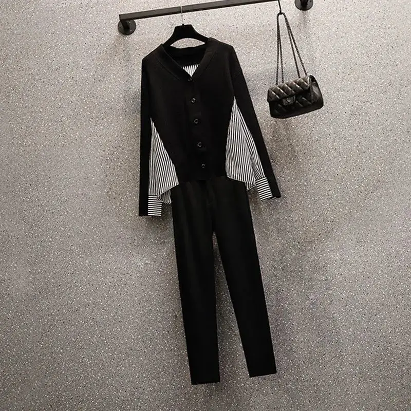 Рубашка с длинным рукавом и V-образным вырезом в полоску