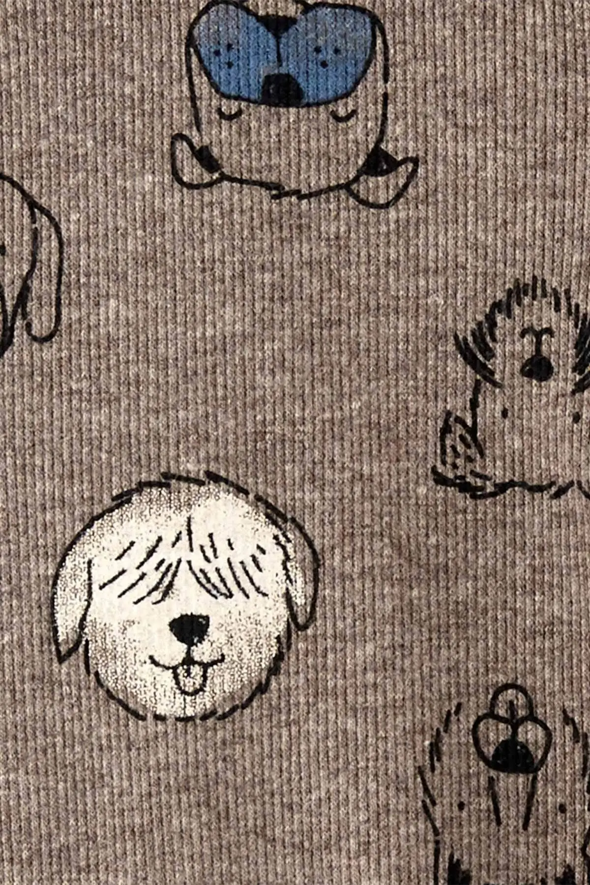 Рисунок 2 - Коричневый спальный мешок для 