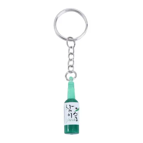 Брелок с бутылкой Soju из смолы
