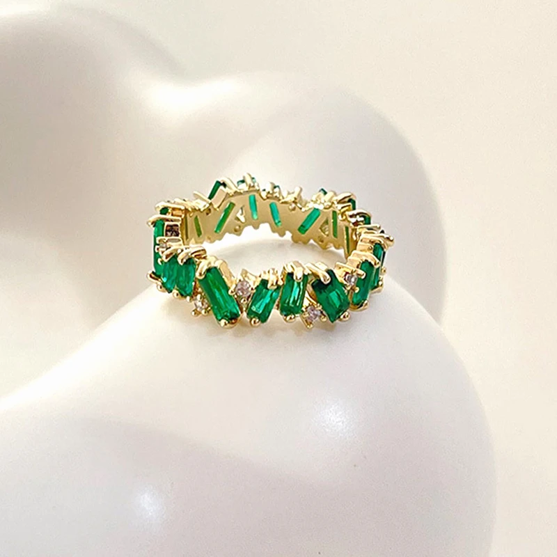

PUNKI 2022 New Vintage Gold Color Irregular Green Diamond Cubic Zirconia Rings for Woman Cocktail Dating Party Female Jewelry
