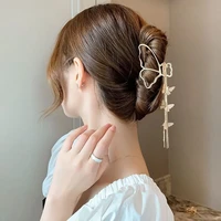 korean butterfly tassel pendant hair claws for women elegant hollow gold color hair clips girls jewelry fashion hair accessories