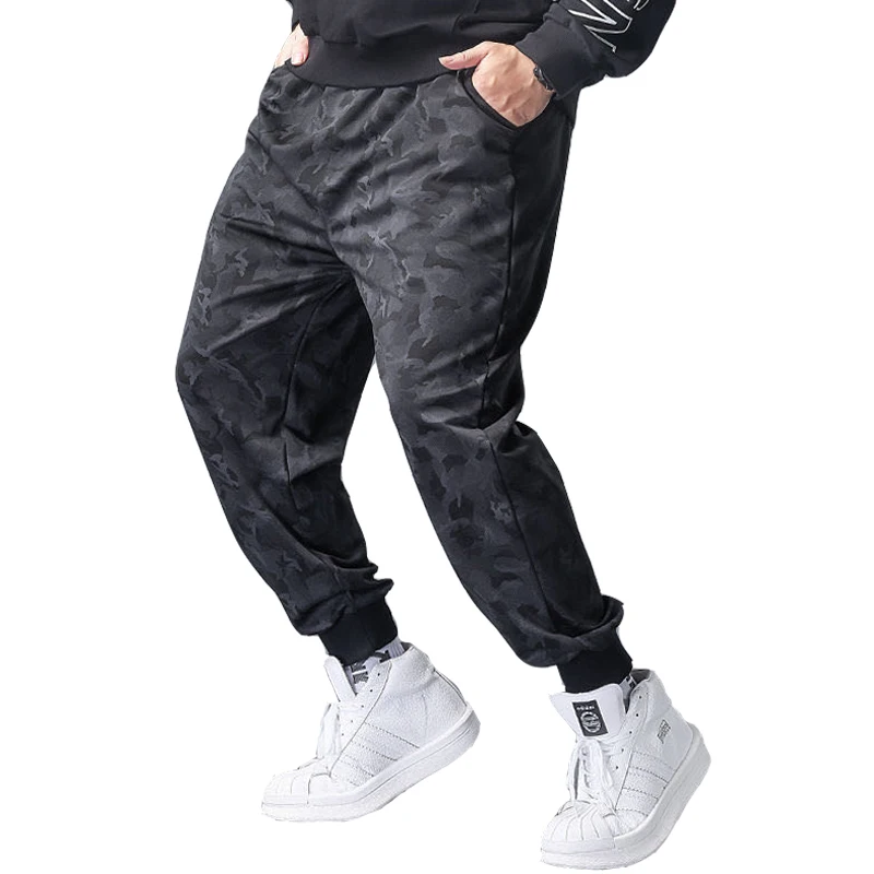 Мужские осенне-зимние замшевые камуфляжные спортивные брюки 2022 однотонные