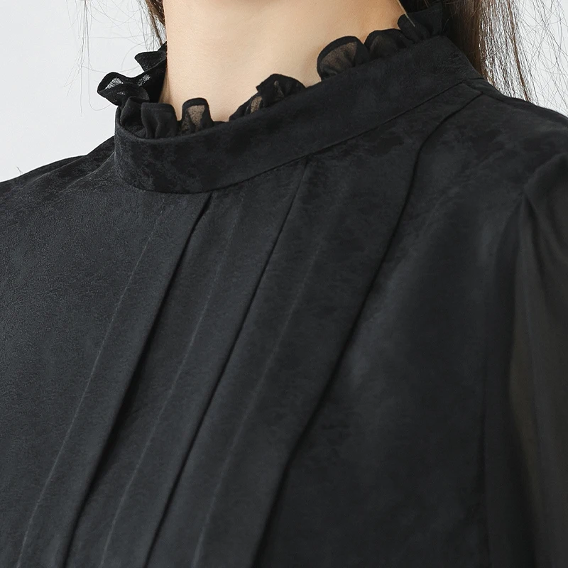 Рисунок 3 - Женская жаккардовая футболка с