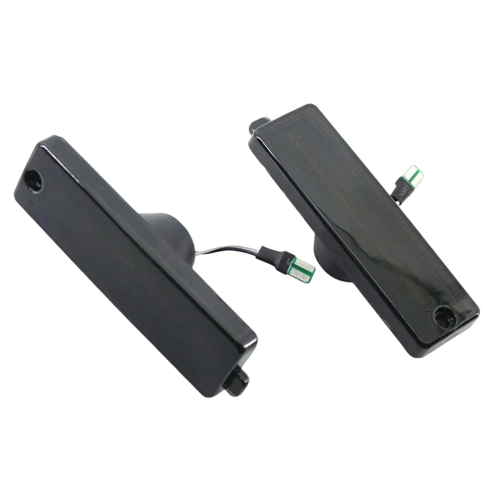 

2 шт., Передние боковые габаритные огни