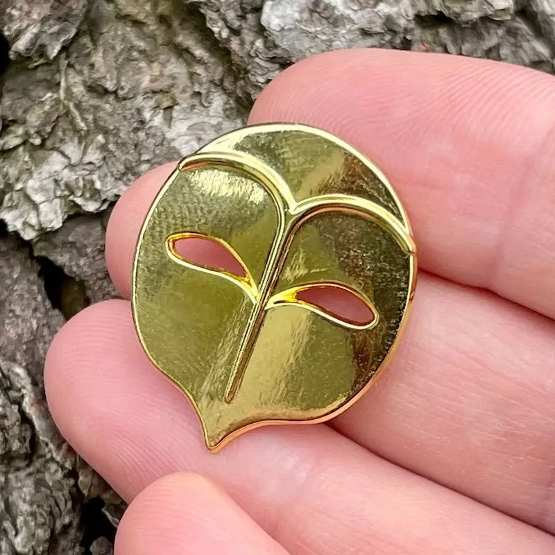 

Classic Cartoon the Owl New House Same Golden Guard Mask Pin Hat Backpack Lapel Pin for Fans Collection Gift