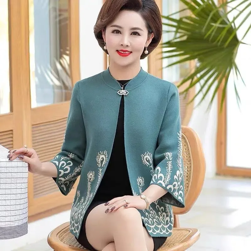 

2023 New Spring Middle Aged Mother Knitted Cardigan Women Short Sweater Coat Autumn Wild Elegant Cardigan Sweater Jacket