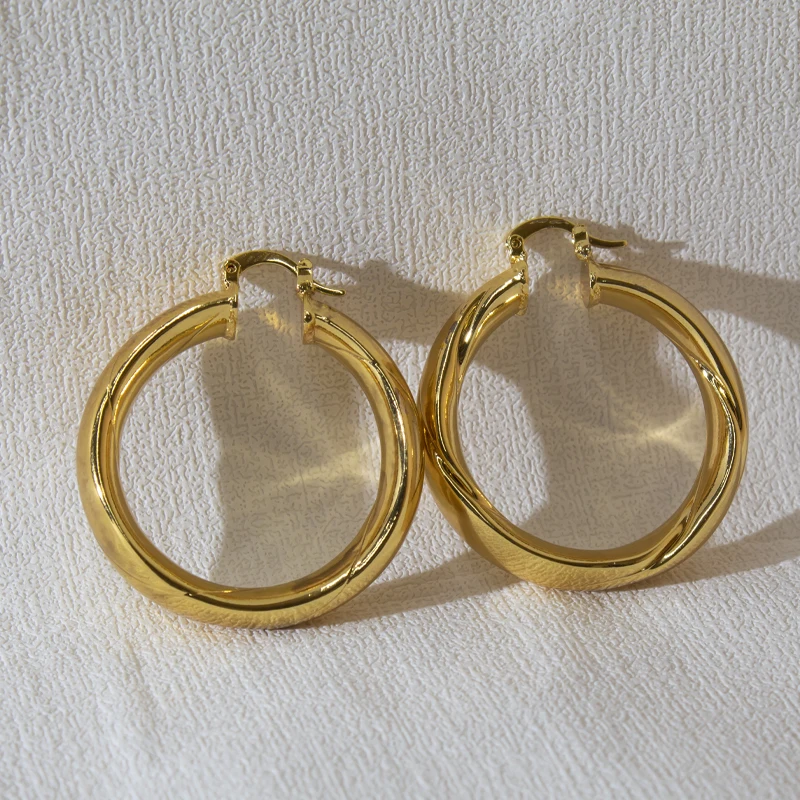 

Large Hoop Earrings for Women Gold Color Smooth Thick Round Circle Earring Dating Anniversary Common Used Fashion Jewelry