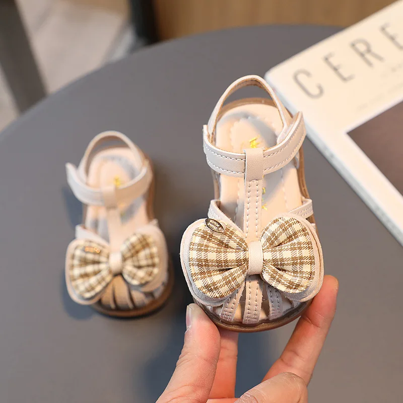 Детская обувь сандалии для девочек 2023 летняя прогулок с мягкой подошвой