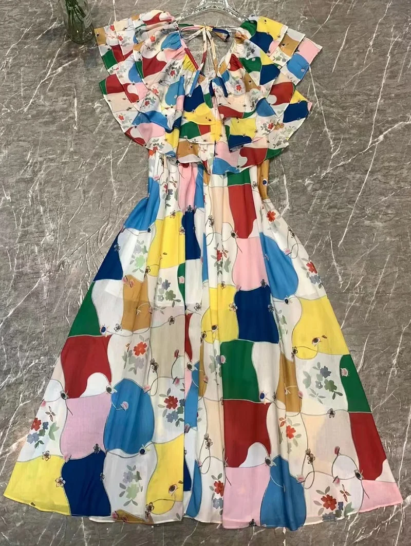 

Женское летнее платье с цветочным принтом, воланом и бантом на спине