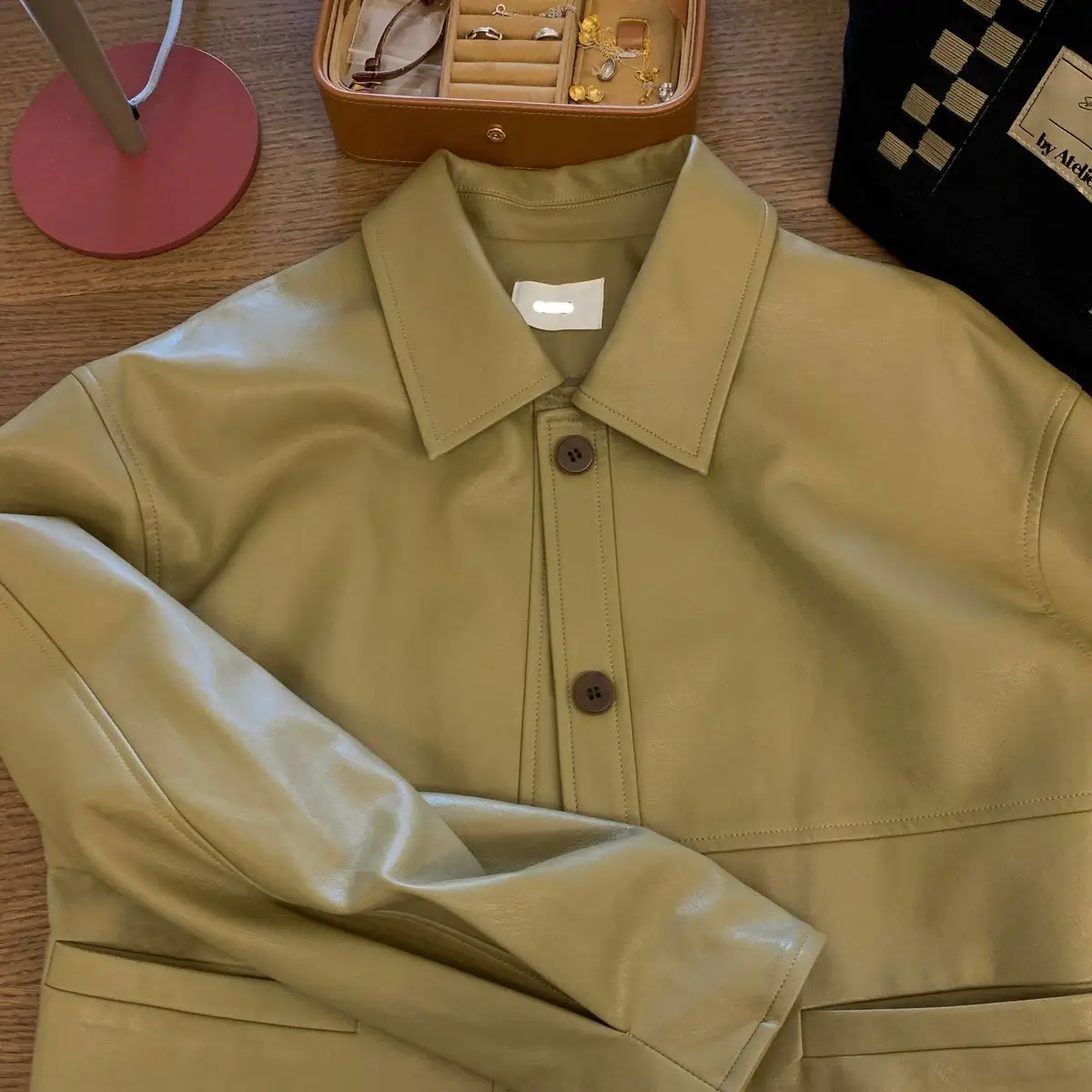 French style  gold button lapel leather coat with short design new style autumn 2023  leather jacket women