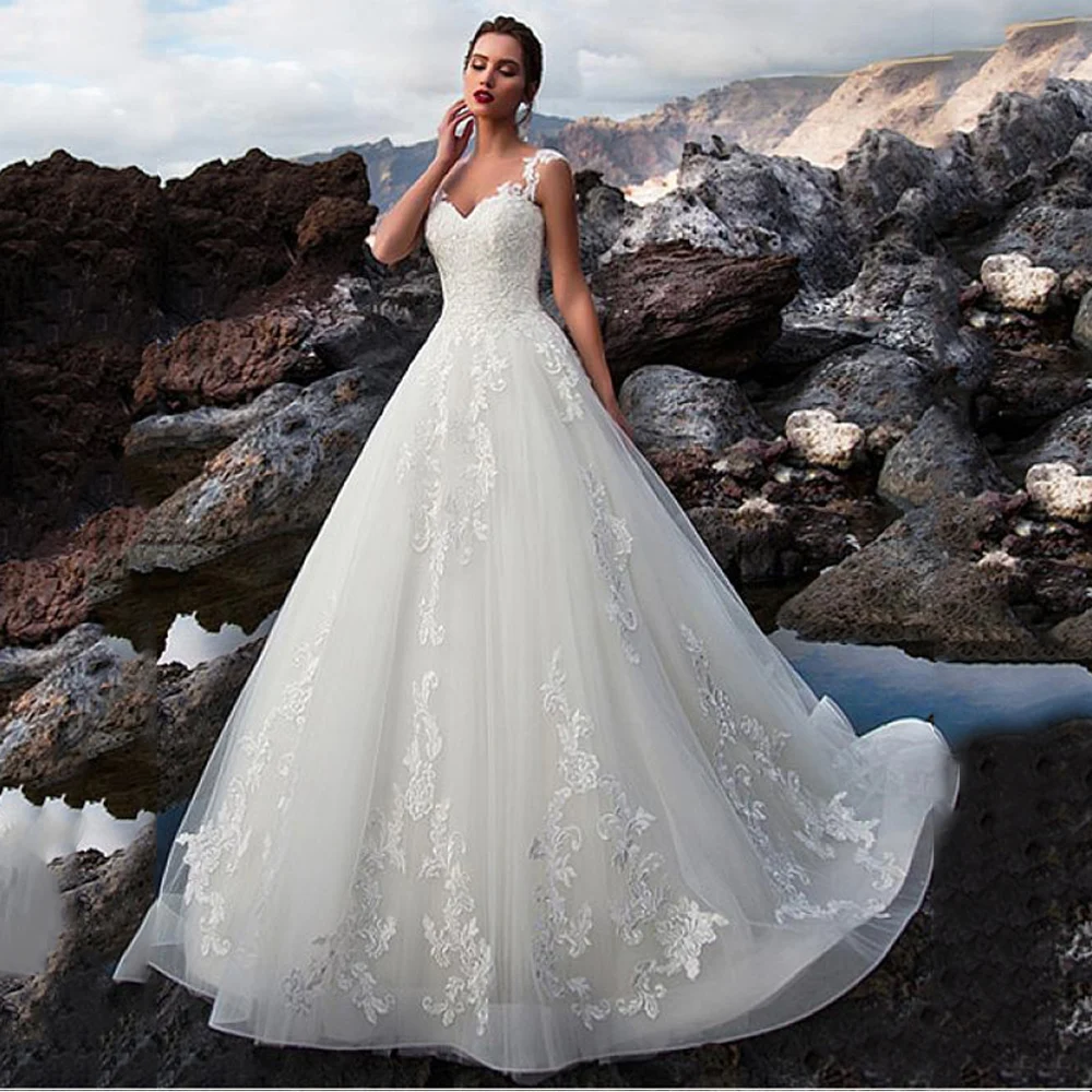 

Roseca Ye Tulle V Neck A-line Sexy Backless Lace Appliques Court Train Bridal Gown Customized Robe De Mariage Wedding Dresses