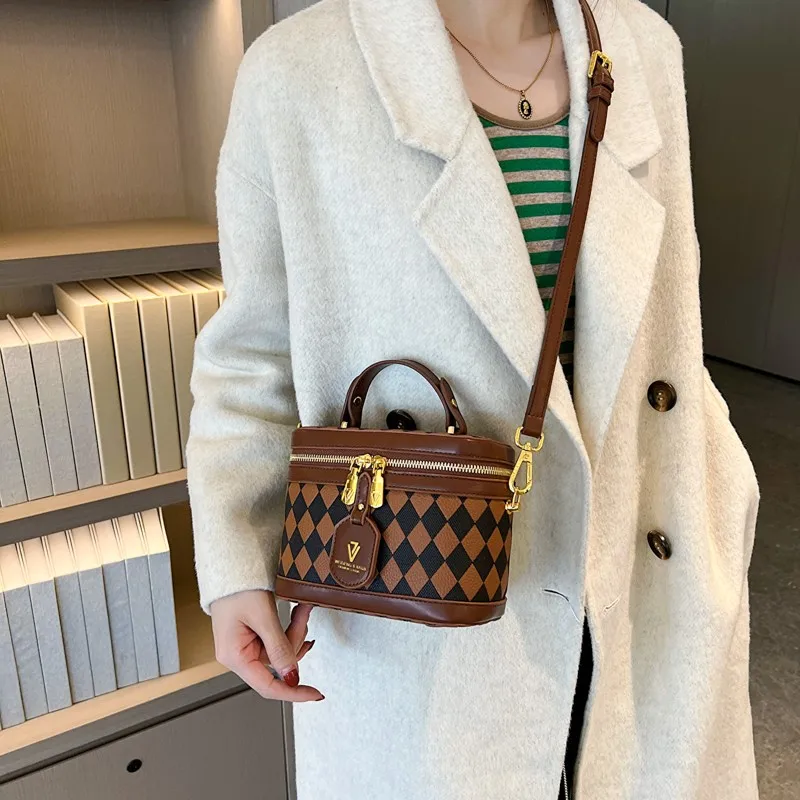 2023 New Fashion Ladies Retro Patchwork Messenger Bag Fashion High Quality Panelled Bucket Bag PU Canvas Shoulder Bag Handbags