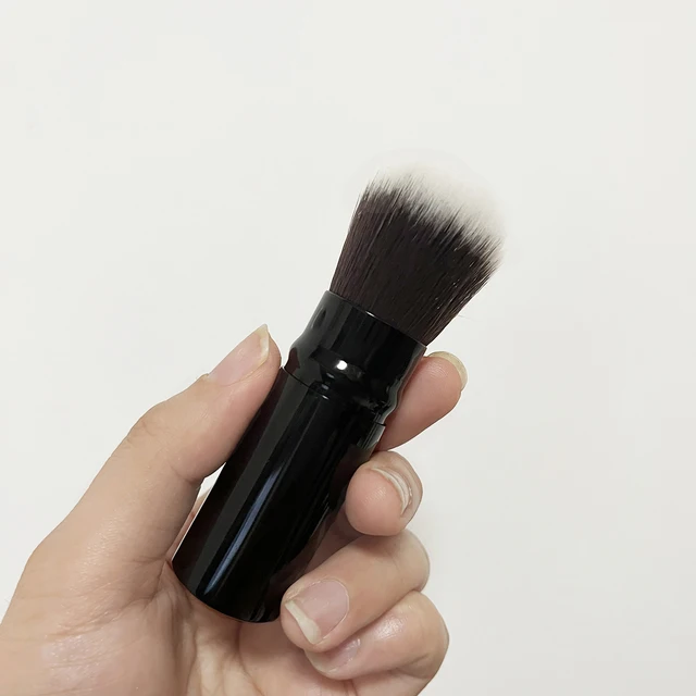 Кисть для нанесения пудры тонального. Кисточка для хайлайтера большая. Две кисти. Большая кисть для пудры. Meizer кисть 6401.