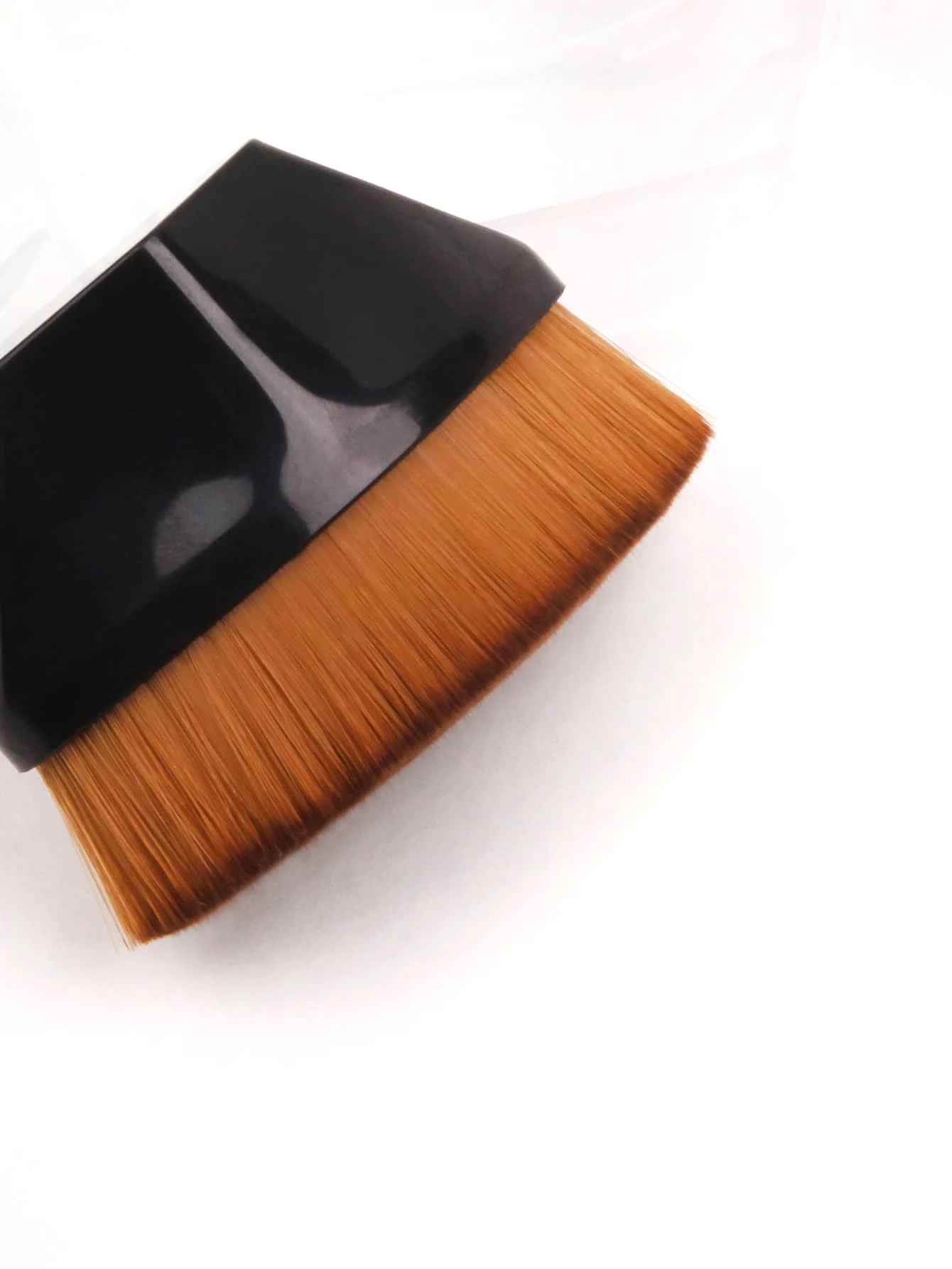 Кисть для макияжа Magic Wand KOSSHOW тонального крема и пудры пластиковая ручка из