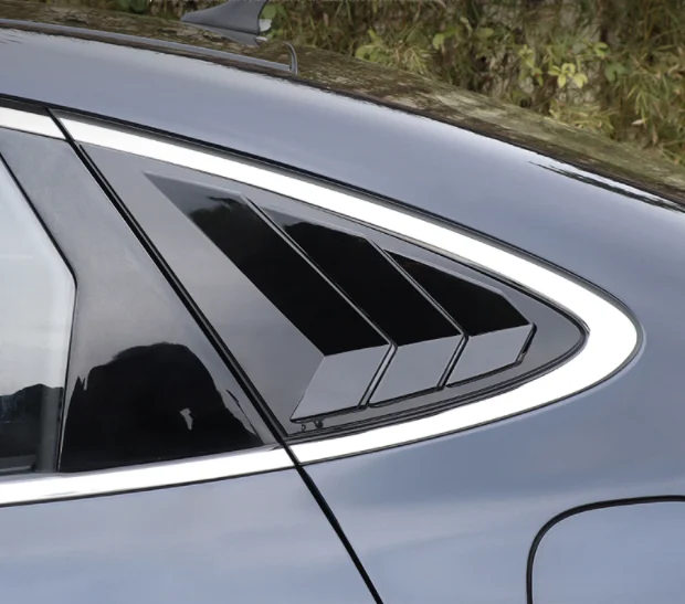 

Glossy Black Rear Window Louver Shutter Cover For Hyundai Sonata DN8 2020-2022