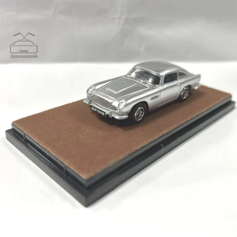 Модель автомобиля из сплава под давлением Мартин DB5 в масштабе 1:64 статический