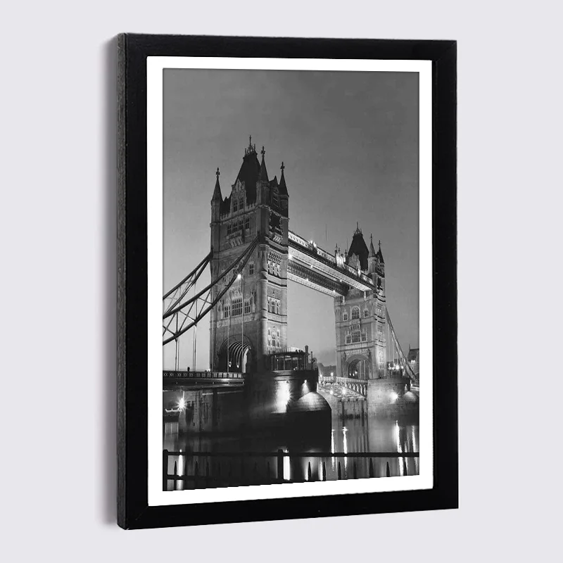 

Nordic Family Photo Frame Wall City Night View Canvas Poster and Prints 9x13 21x30 Black Wood Frame Luxury Decor Painting Frames