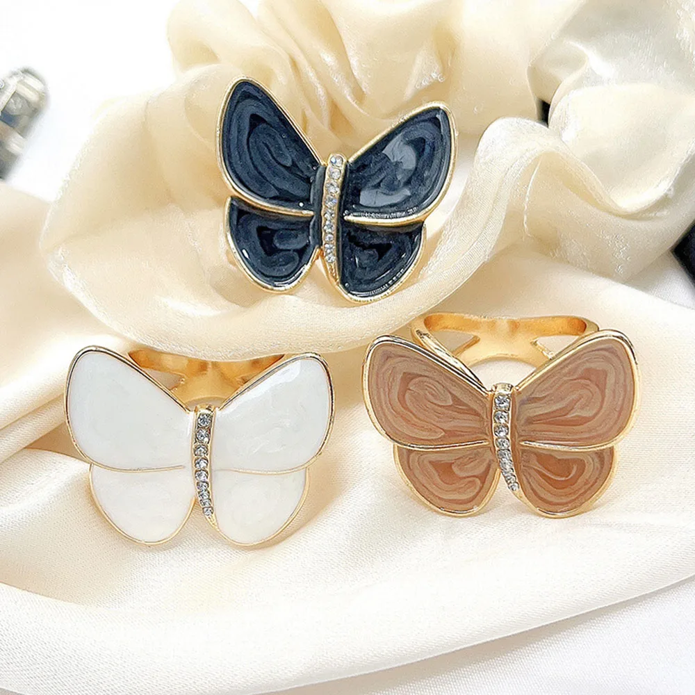 

Vintage Scarf Buckle Rose Flower Butterfly Rhinestone Ring Brooches for Women Hollow Brooch Knotted Coat Belt Buckles Accesories