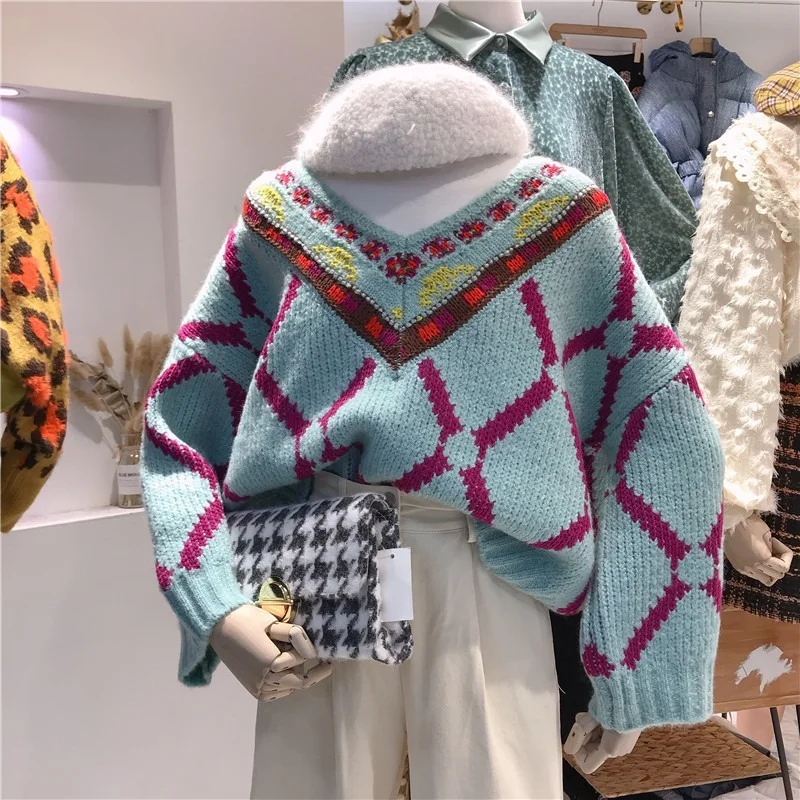 Женский плотный свитер Korejepo в стиле ретро с V-образным вырезом и вышивкой