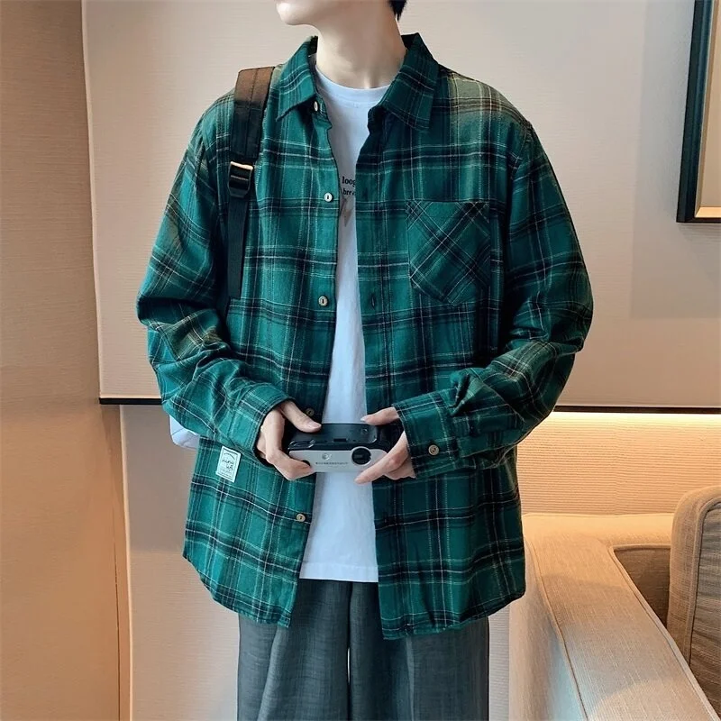 

2022 New Men Oversized Shirt Long Sleeve Single Breasted Male Plaid Shirt Korean Style Fashion Vintage Clothes Green Streetwear
