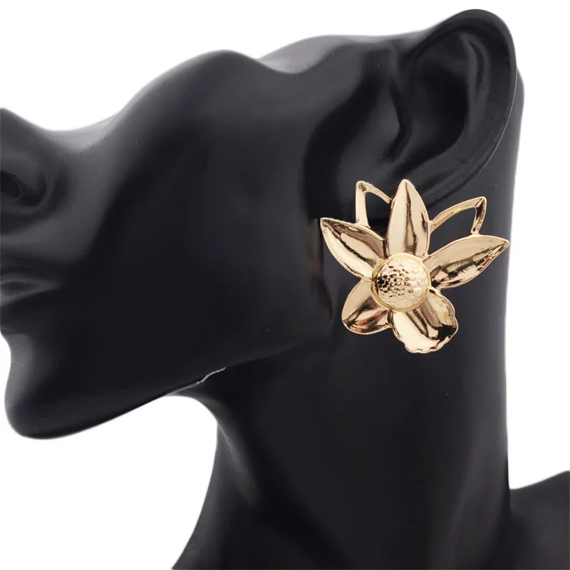 Женские металлические серьги boucle d'oreille необычные с ажурными ушками в стиле