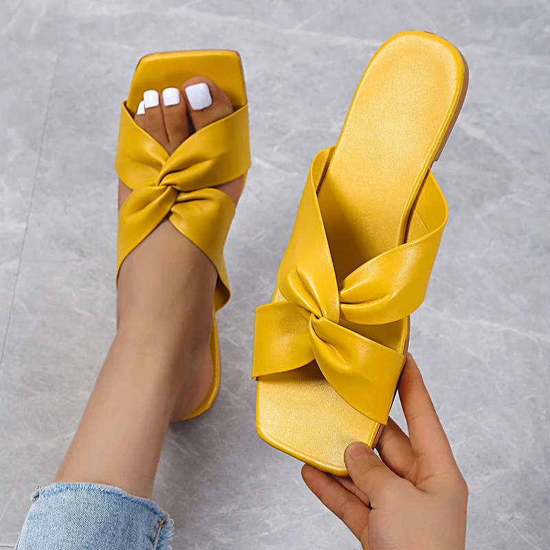 

European and American New Soft Leather Flat Bottom Cross Slippers Women Outer Wear Square Head Beach Sandals and Slippers Women