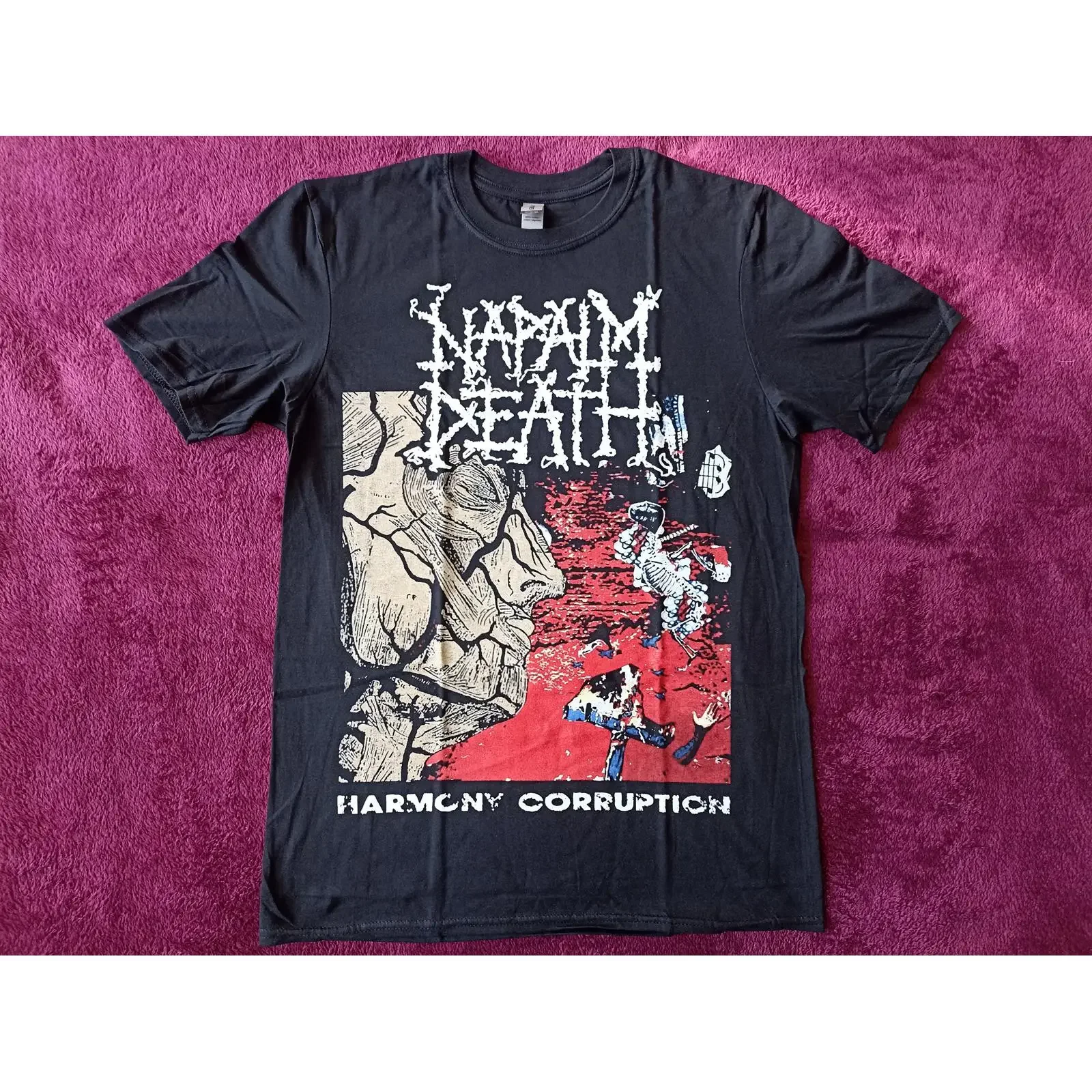 Фото Футболка NAPALM DEATH Harmony Corruption, винтажная, с эффектом потертости, дышащая, повседневная, стильная, дизайнерская одежда, удобная, мужская, слегка состаренная. №1