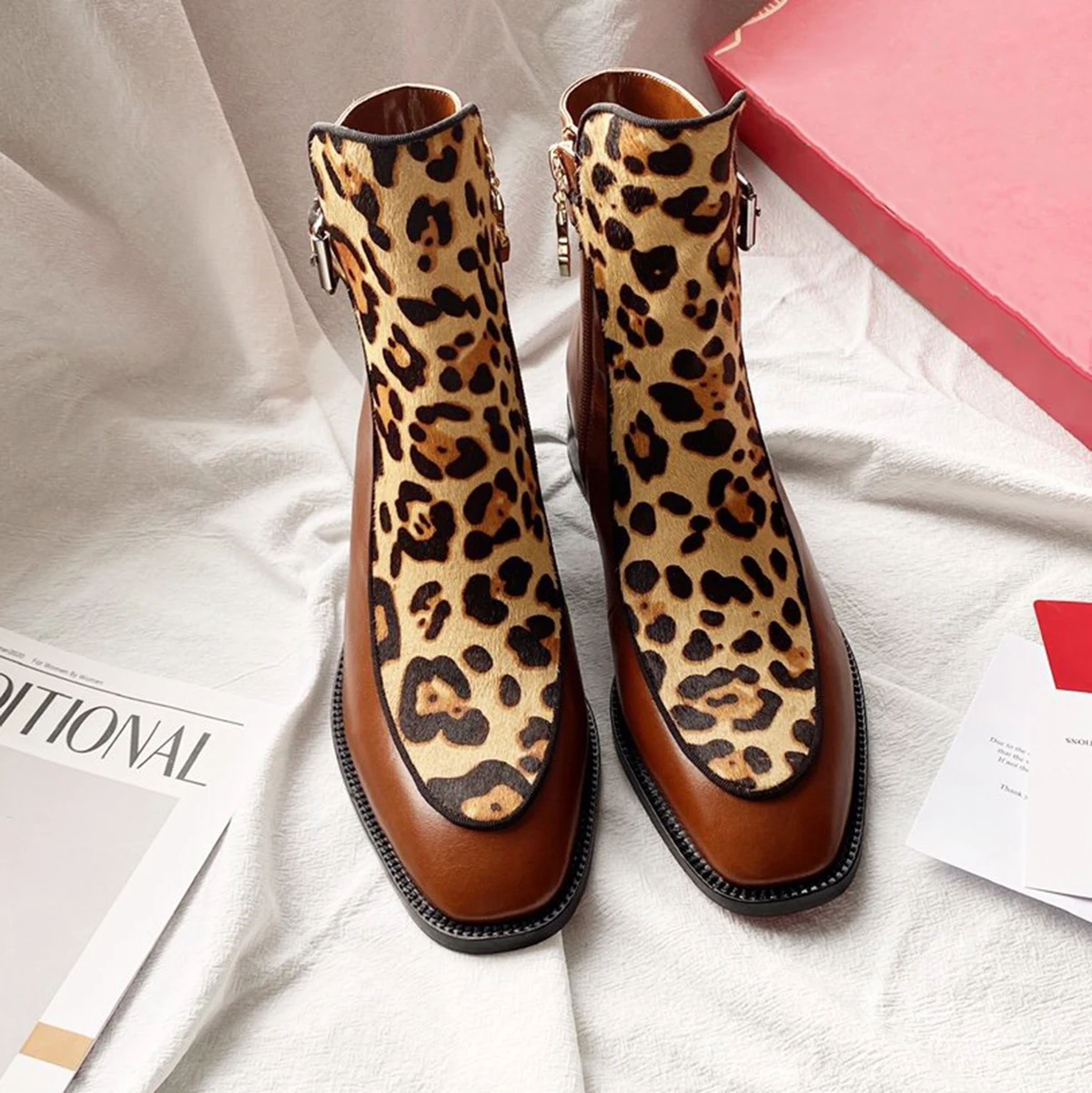 

Top Quality Women High Heels Luxury Fashion Ladies Crystal Glisten Red Soled Shoes Classic Retro Designer 10cm High heel 0959HJ