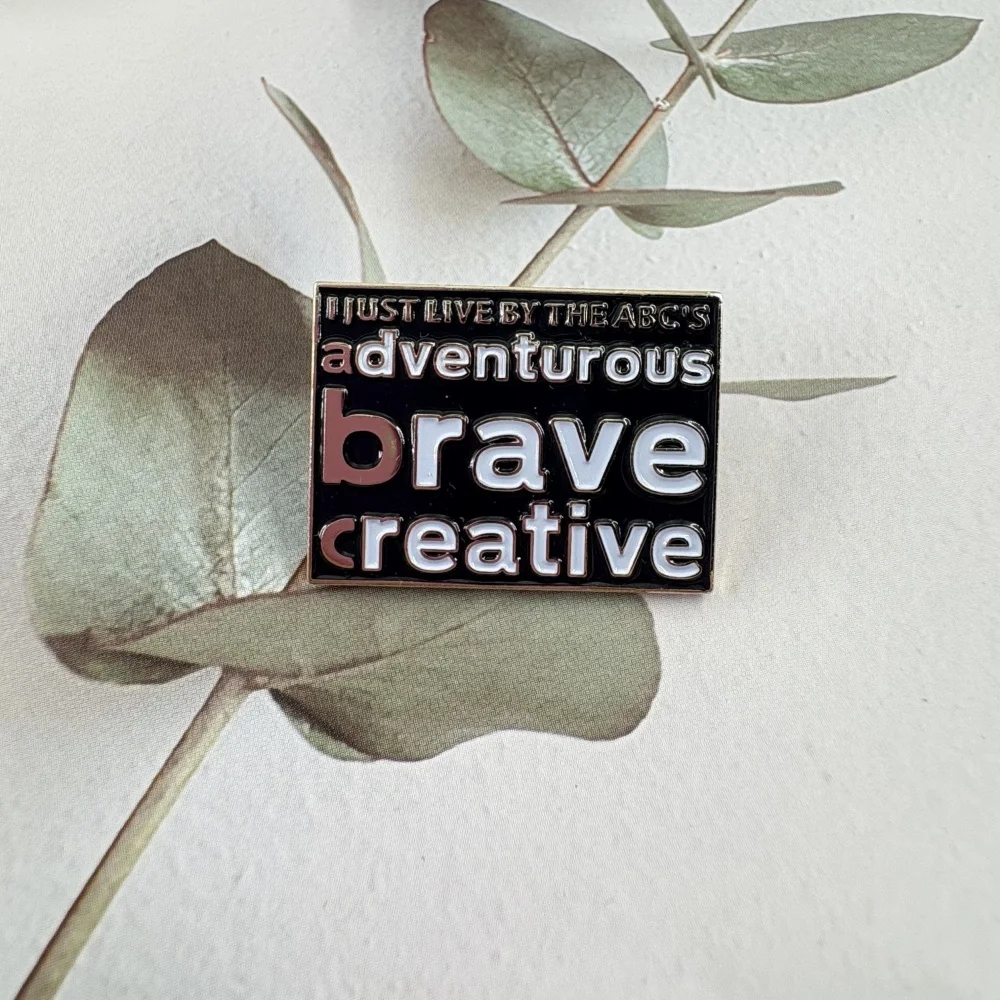 Металлическая брошь из фильма Секретная жизнь Уолтера Митти Линии Я просто жить