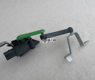 

5Q0512521F Headlight Level Sensor OEM for Volkswagen GOLF AUDI A3 TT