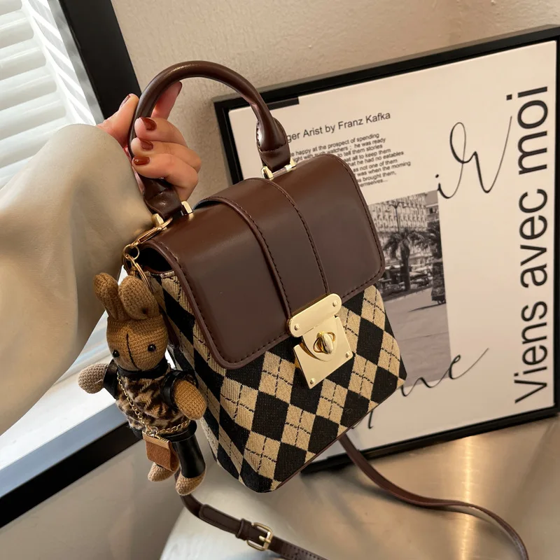

2022 Women Handbags Rabbit Lock Mobile Phone Bag Women's Shoulder Bag Studded Crossbody Messenger Bag Top Handle Tote