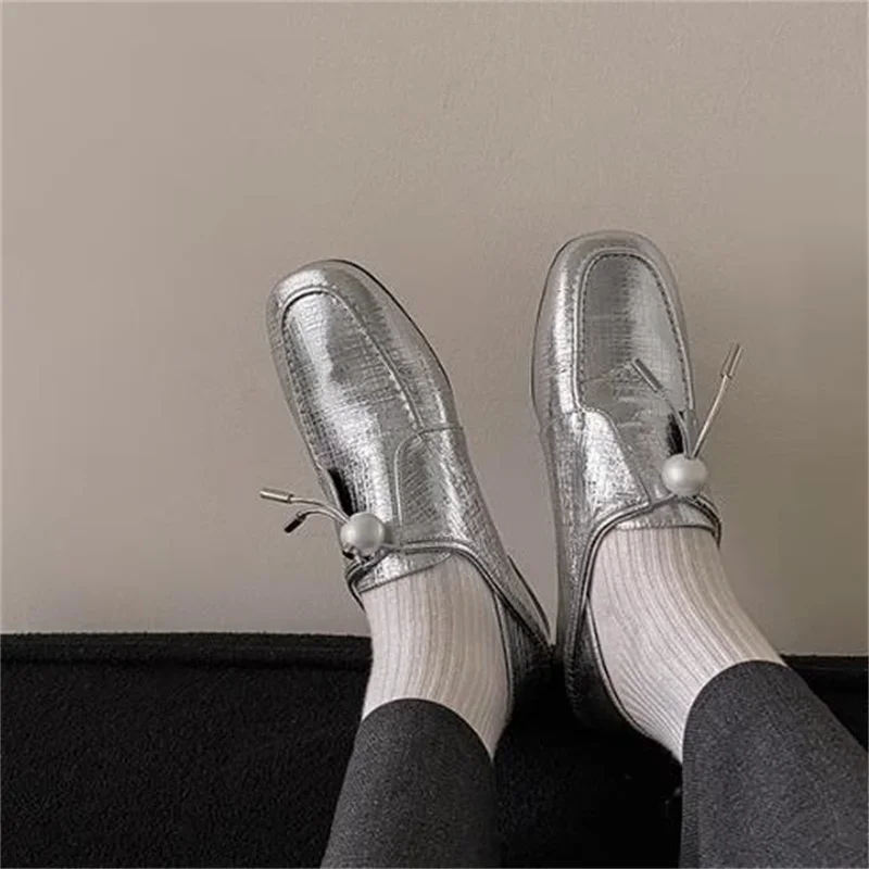 Женские туфли с жемчугом лоферы круглым носком на Плоском Каблуке бархатные