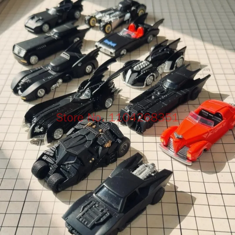Фото Новая коллекционная модель автомобиля Бэтмобиль Gothan Shadows Blokees The Dark Knight E02 Wheels 1:64 (слепая коробка), Бэтмен, сборная модель, игрушки, подарки №1