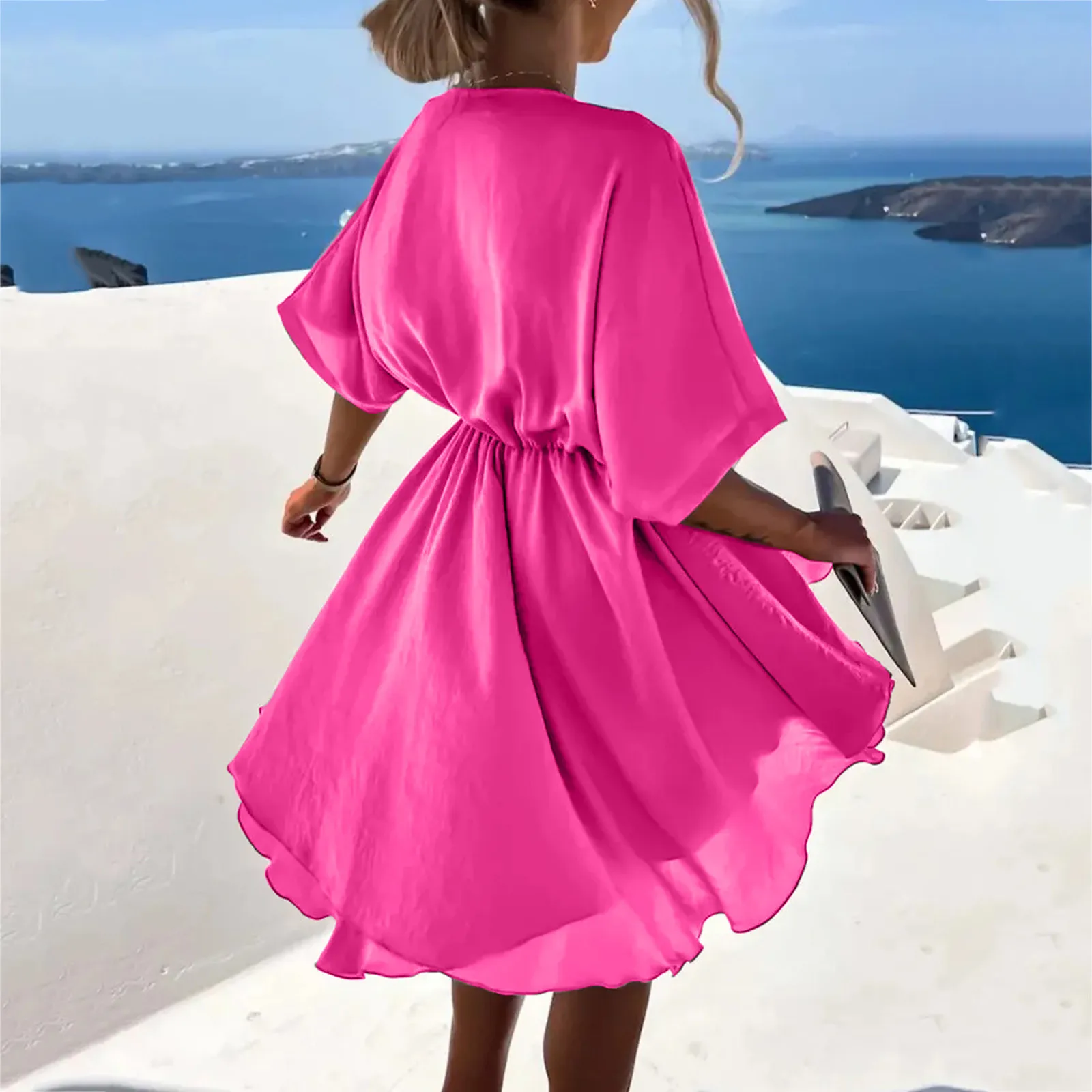 

Женское однотонное мини-платье с рукавом «летучая мышь» и оборками