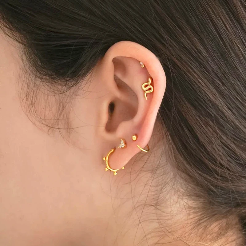 Рисунок 6 - Женские серьги-гвоздики из серебра