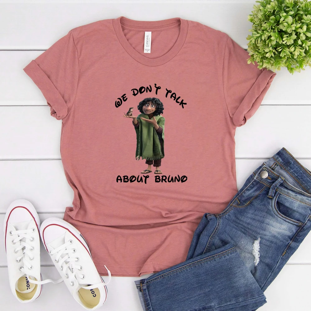 

We Dont' Talk about Bruno T Shirt Women Funny Isabella Encanto Graphic T Shirts Vintage summer Short Sleeve Woman Tops Clothing