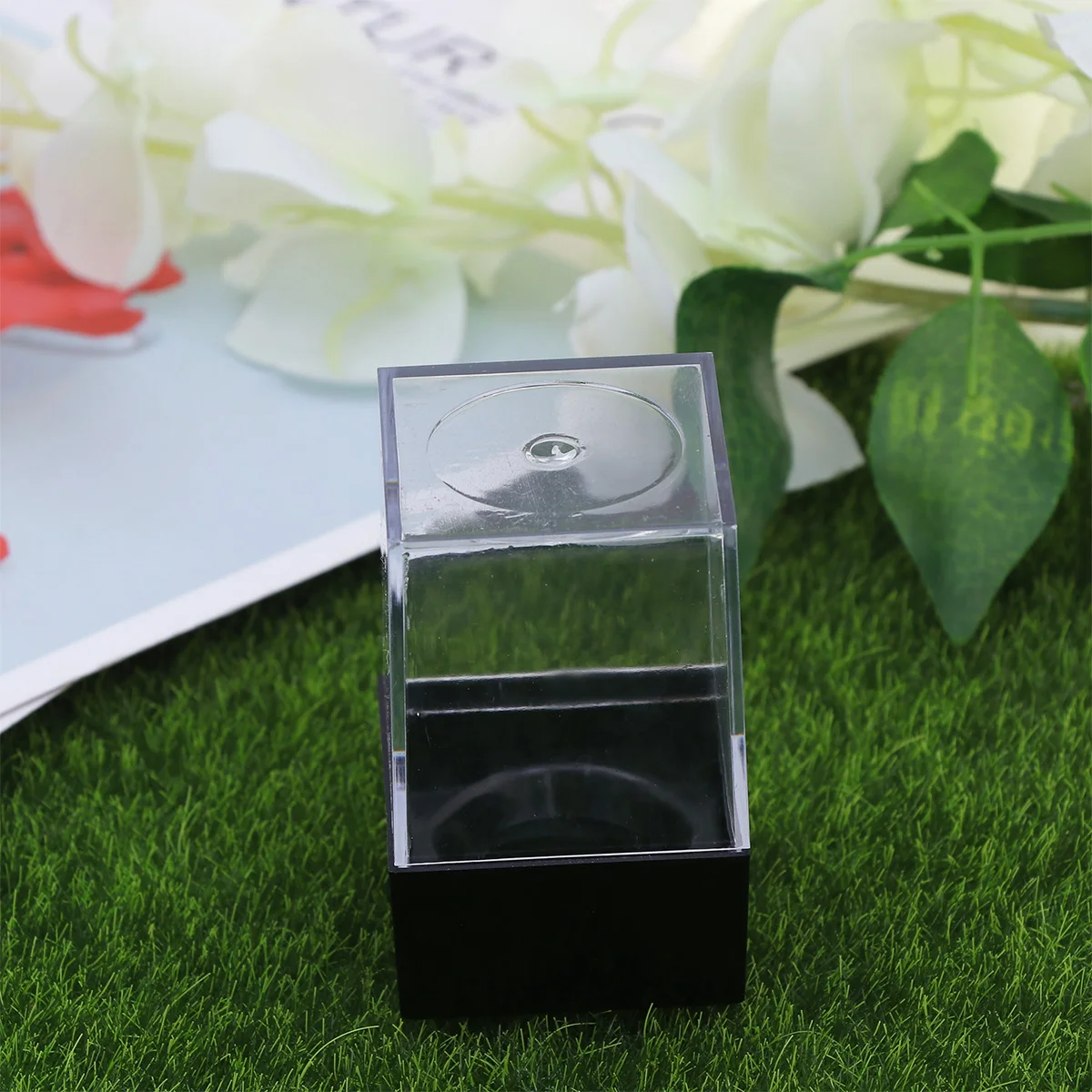 

Magnetic Paper Clip Storage Case Creative Paper Clip Holder Office Desktop Paper Clip Dispenser (Black)