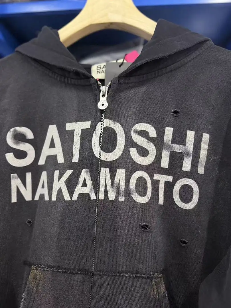 Фото SATOSHI NAKAMOTO 26SS Худи с принтом логотипа Luke для женщин и мужчин, хип-хоп, оверсайз, повседневная хлопковая толстовка-пуловер №2