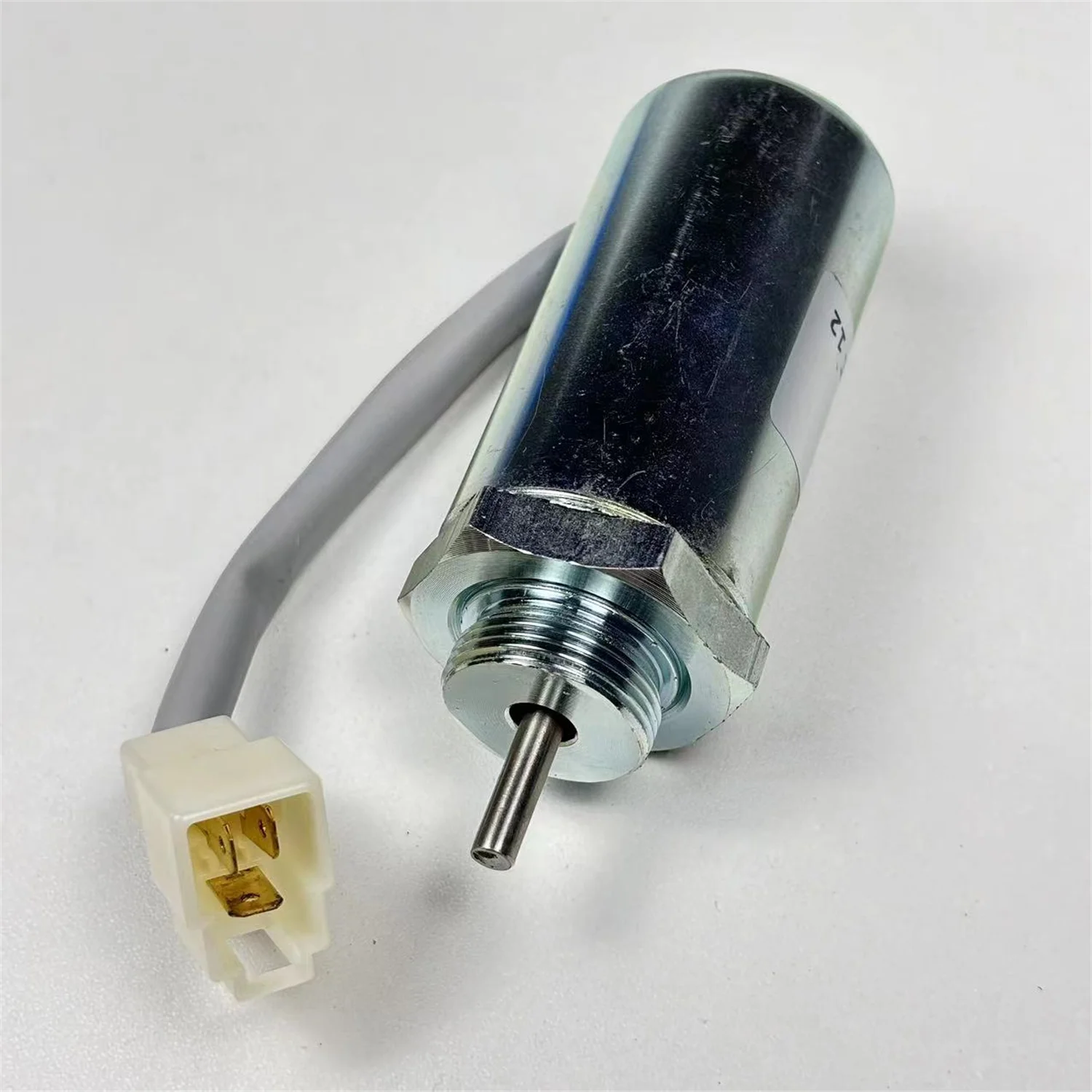 Соленоид останова топлива 8973295680 897329-5680 для двигателя экскаватора Hitachi EX50U EX55 ZX55UR